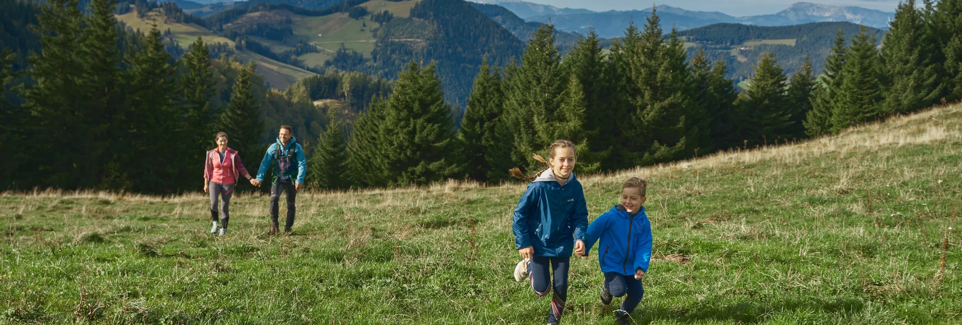 Wandern mit der Familie im Almenland | ©  Oststeiermark Tourismus | Markus Lang-Bichl