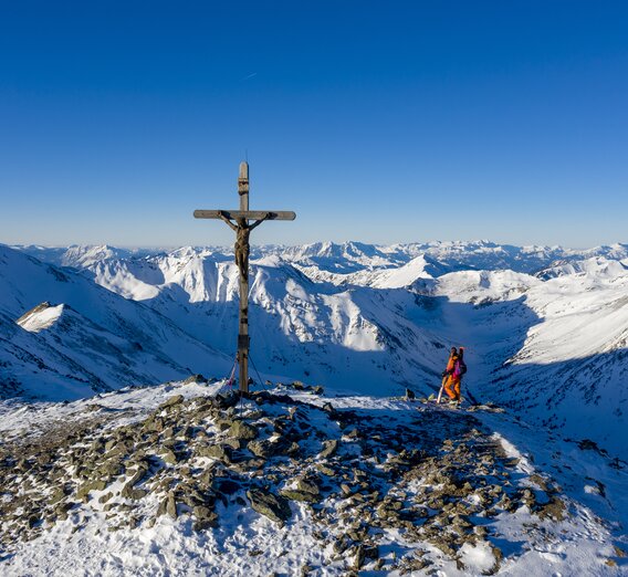 Skitour Gipfelkreuz Greim | © Holzwelt Murau | Tom Lamm