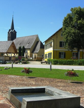 Blick auf den St. Martinerhof | Gemeinde St. Martin/Wöllmissberg | © Region Graz
