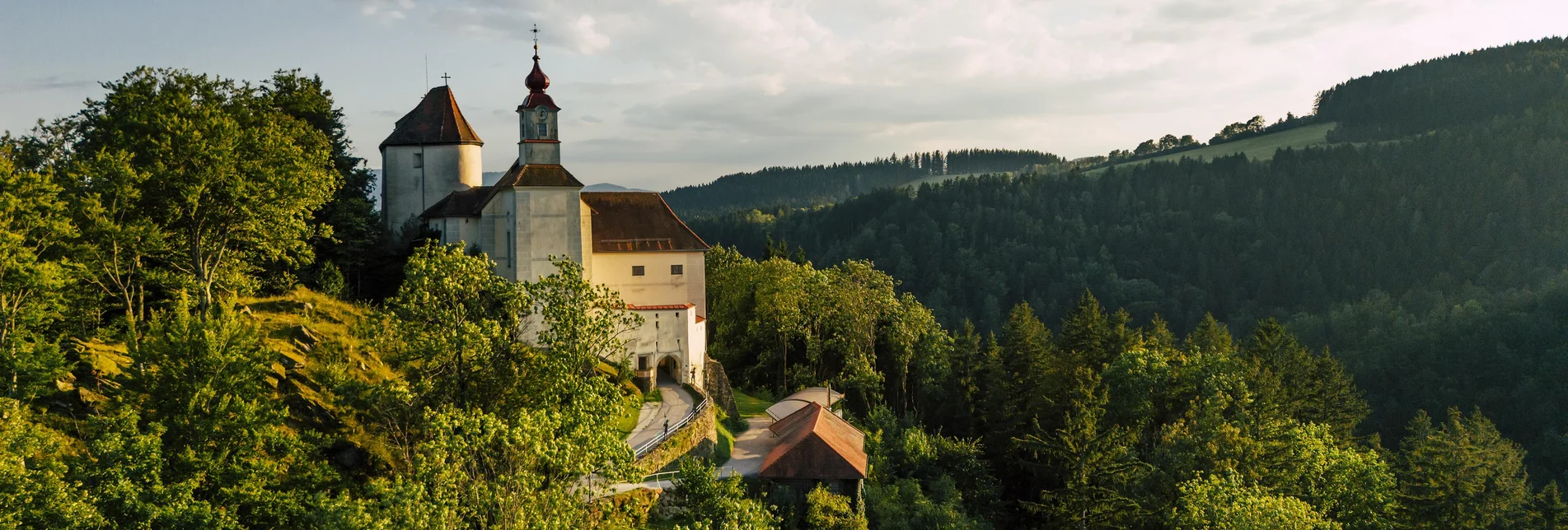 Themen- und Lehrpfad HWW-Wanderroute: St. Lorenzen am Wechsel - Festenburg (RWW) - Touren-Impression #1 | © Oststeiermark Tourismus