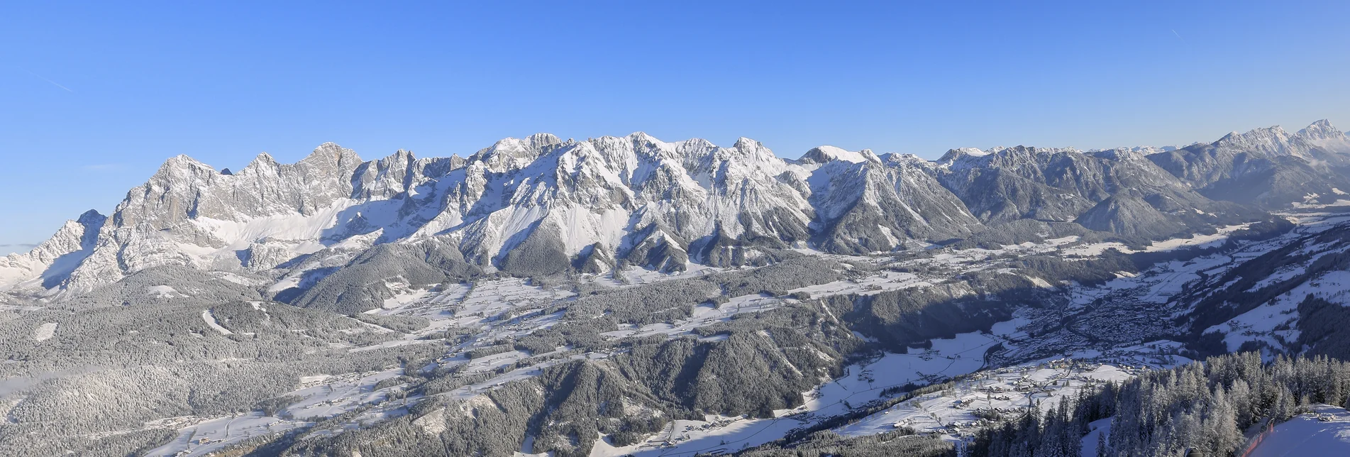 Blick von der Hochwurzen auf den Dachstein | © STG | photo-austria.at