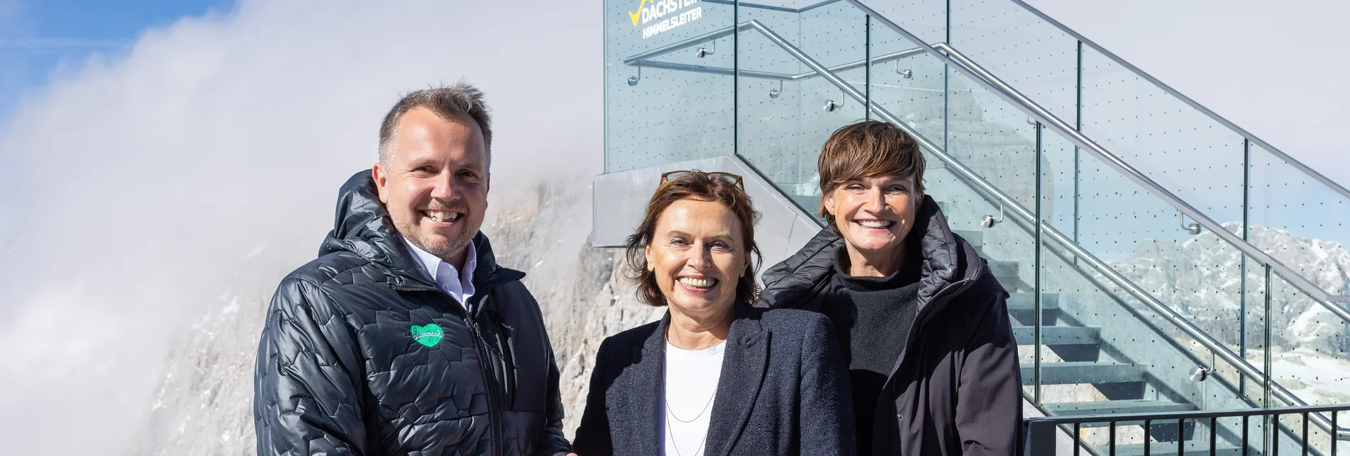 3 Personen Terrasse/Himmelsleiter von links: Michael Feiertag (GF STG), Staatssekretärin Susanne Kraus-Winkler, Astrid Steharnig-Staudinger (GF ÖW) | © STG | Harald Steiner