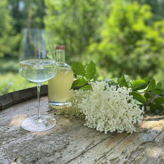 Syrup on the wine barrel_Pöllau_Eastern Styria | © Design ab Hof