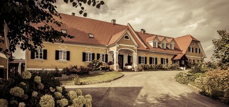 Our farm - Herrenhof Lamprecht winery | © Herrenhof Lamprecht