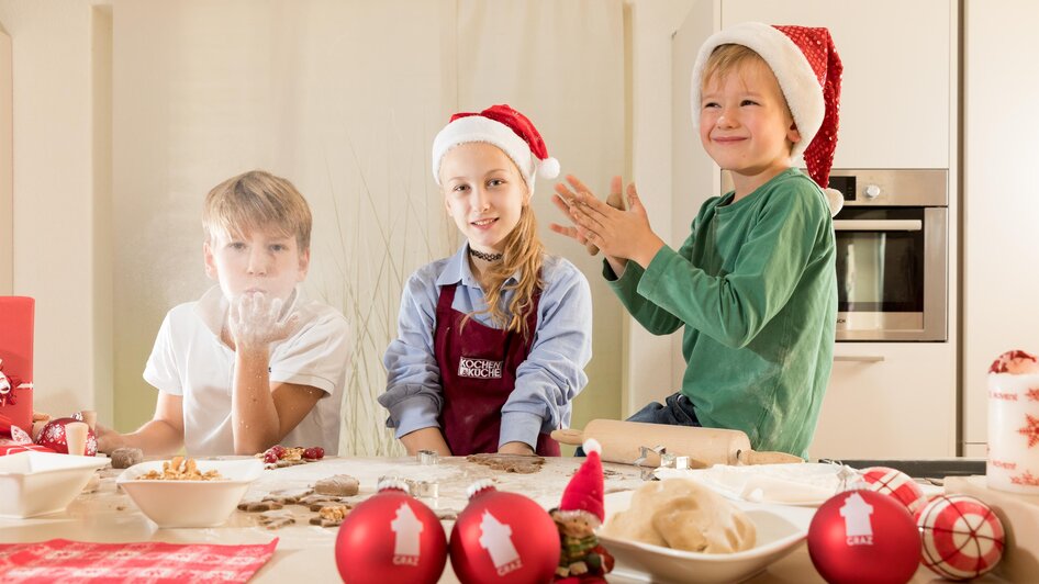 Kinder in der Backstube | © Region Graz-Harry Schiffer