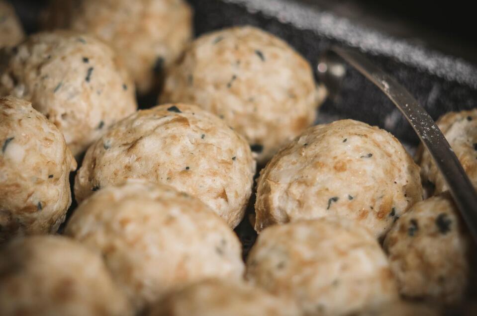 Knödel in allen Variationen beim Grobbauer