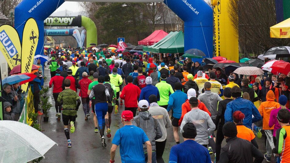 Der frühlingshafte Laufstart | © ASKÖ Leitersdorf