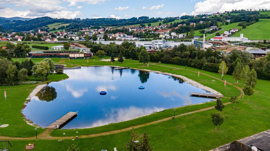 Luftaufnahme vom Badesee in Pinggau | © Marktgemeinde Pinggau