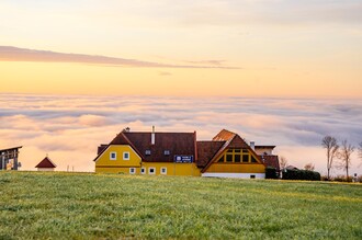 View of Flourl's Tavern in Dechantskirchen | © Kräuterregion Wechselland / Oststeiermark Tourismus