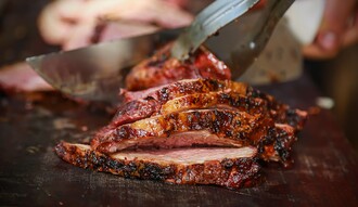 Fleisch geschnitten | © AdobeStock_349753698 (c) Eduardo