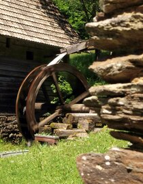 Hornschmied mill_water wheel_Eastern Styria | Tourismusverein Miesenbach, Studio Fotogen | © Hornschmied Mühle Miesenbach