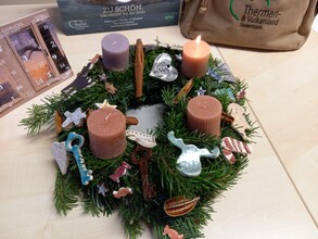 Adventkranz mit Keramikelementen