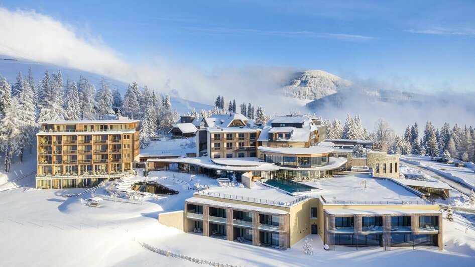 Almwellness Hotel Pierer_Haus Winter_Oststeiermark | © Almwellness Hotel Pierer