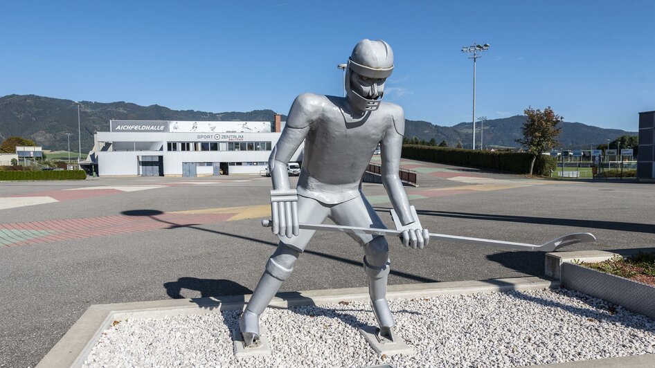 Sportzentrum-Statue-Murtal-Steiermark | © Erlebnisregion Murtal