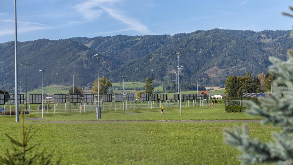 Sportzentrum-Außenansicht8-Murtal-Steiermark | © Anita Fössl