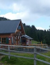 Stoanahütte-Außenansicht-Murtal-Steiermark | © Stoanahütte | Stoanahütte | © Stoanahütte