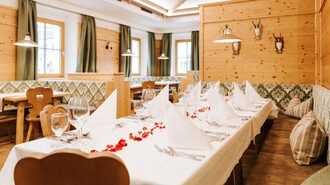 Country inn Stockinger set table | © Hotel Restaurant Stockinger