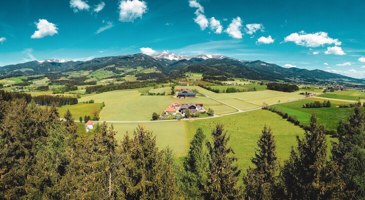 Hacknerhof-Ausblick-Murtal-Steiermark | © Bio- und Gesundheitsbauernhof Offenbacher