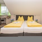 Photo of Schlemmen, Double room, shower, toilet, standard | © Ferienappartement-Zimmer Yassi