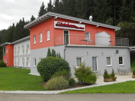 Guesthouse Ehweiner-Exterior view-Murtal-Styria | © Gästehaus Ehweiner