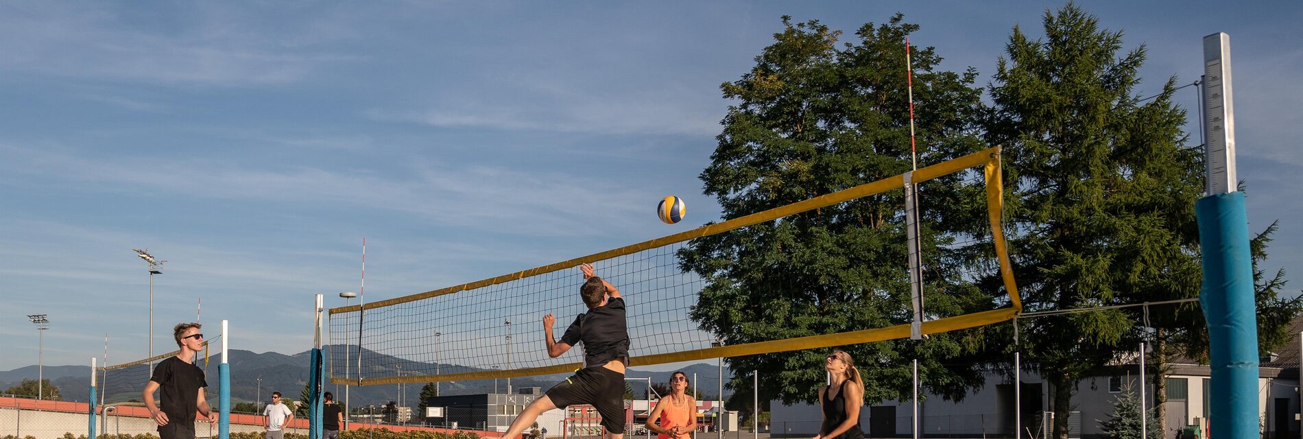 CampingSportzentrumZeltweg-Volleyballplatz-Murtal