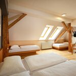 Photo of 4-bed room, shower, toilet, standard | © JUFA Hotel Judenburg