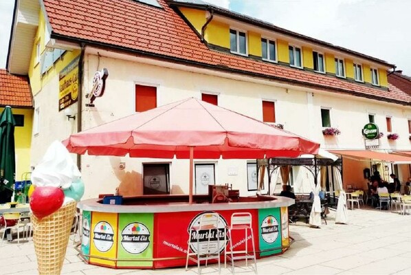 PostcafeEhgartner-Gastgarten-Murtal-Steiermark | © Postcafe Ehgartner