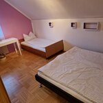 Photo of Triple room, shared shower/shared toilet, 1 bed room