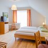 Photo of Weinx3, Double room, bath, toilet, balcony | © karin bergmann