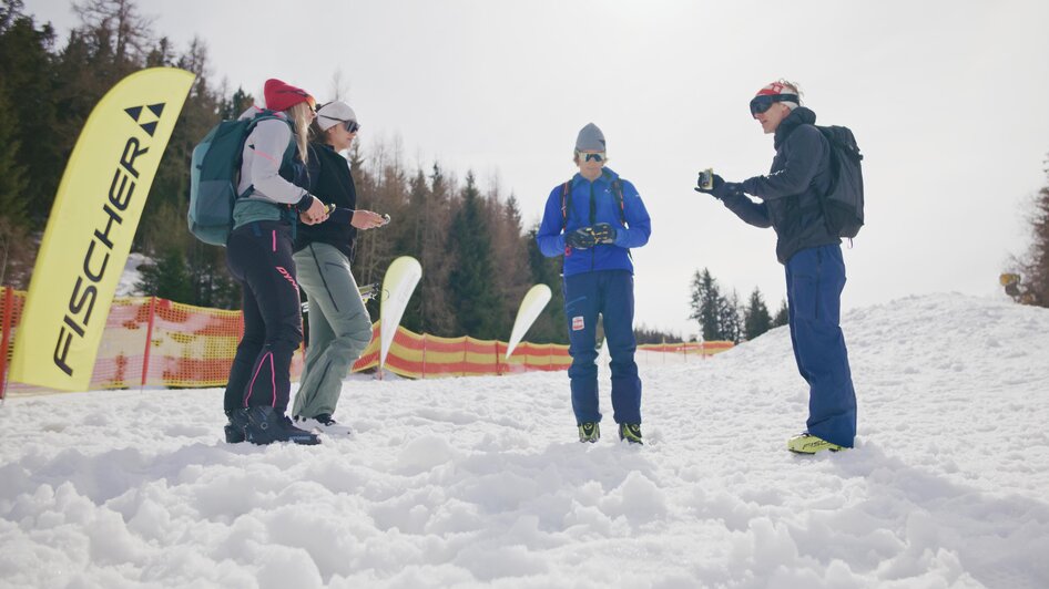  Avalanche transceiver Introduction | Self-assessment & training of skills with "Die Bergstation" - Impressionen #2.1