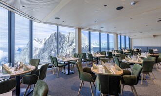 Genuss im Dachstein Gletscherrestaurant | © Harald Steiner